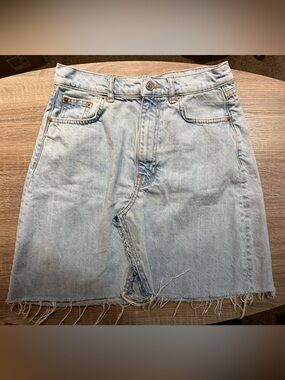 🌸 Zara Light Blue Denim Mini Skirt